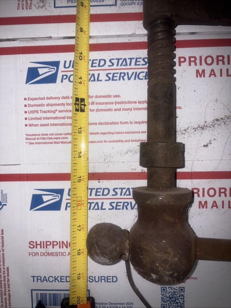 Vintage Emmert "Turtle Back" Patternmaker's Vise Main Screw ??