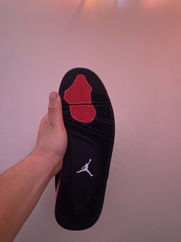 Jordan 4 Retro "Red Thunder"