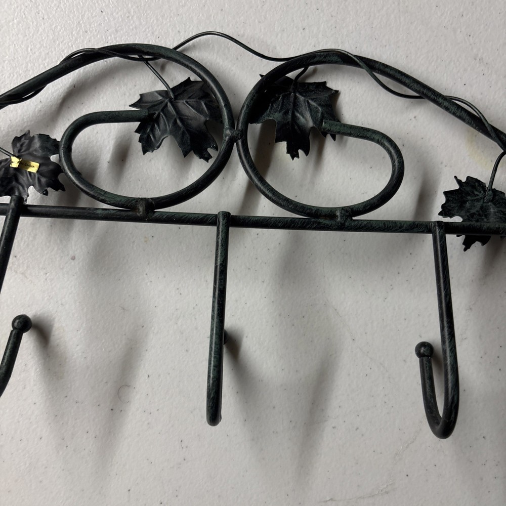Rustic Wrought Iron Style Wall Mounted Coat Rack – 5 Hooks – Maple Leaf Design