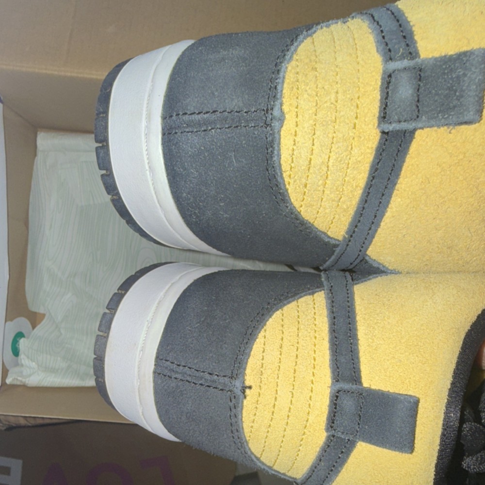 Nike SB Dunk High golden rod