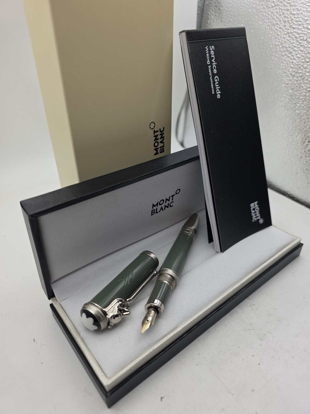 Montblanc Rudyard Kipling fountain pen with box and user guide