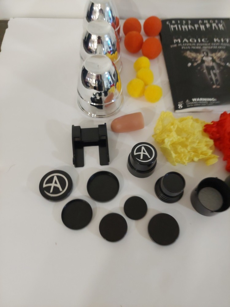 Chris Angel Mindfreak Platinum Magic Kit (Over 350 Mindfreak Magic Tricks) 2009