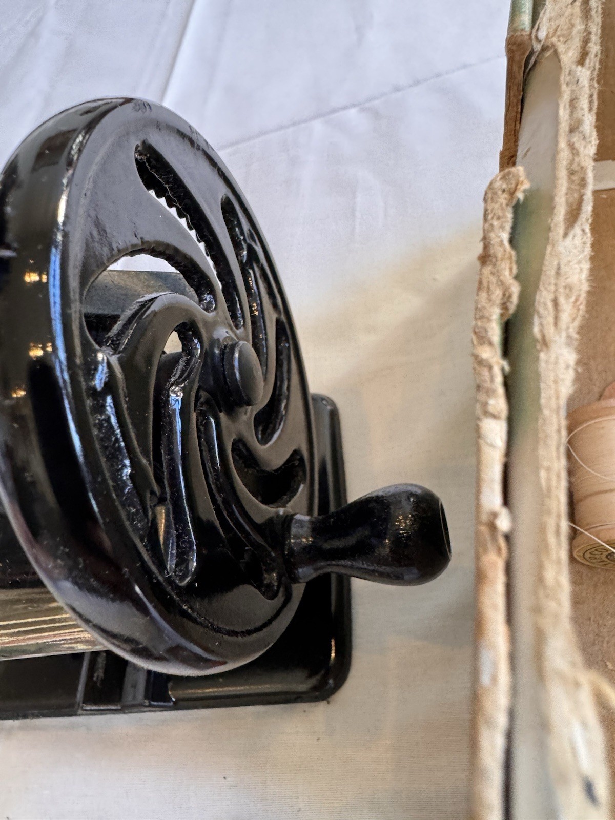 Singer Sewhandy Model 20 Child’s Sewing Machine with clamp & orig box