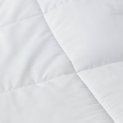 Full/Queen All Season Comforter Insert White - Room Essentials