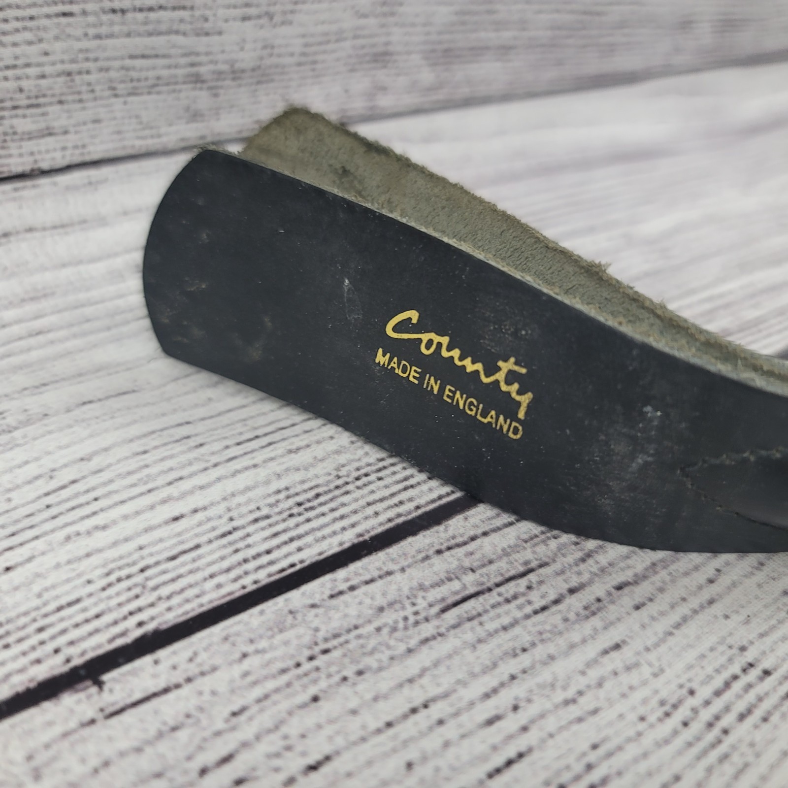 County and Fleck Black Leather Whip Horse Equestrian Riding Crop (22/25 in)