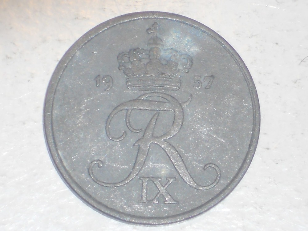 1957 5 ORE Denmark (XF & Attractive)