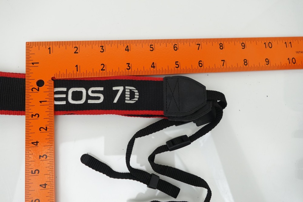 CANON EOS 7D CAMERA NECK STRAP   Black / Red