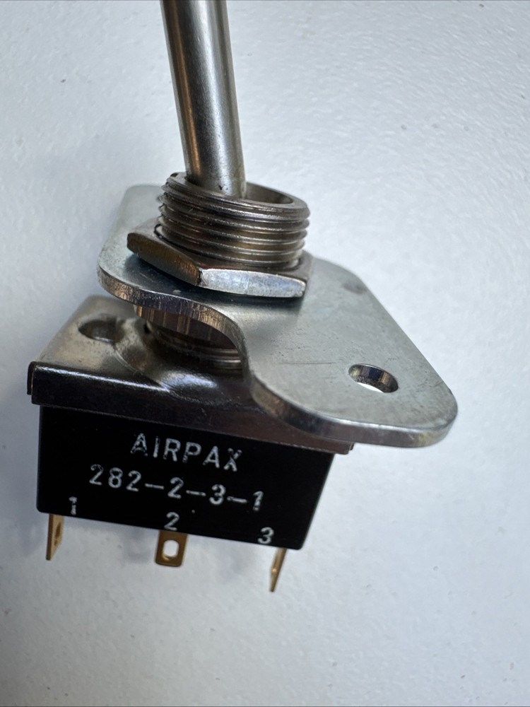 Airpax 282-2-3-1 -7639 Toggle Switch