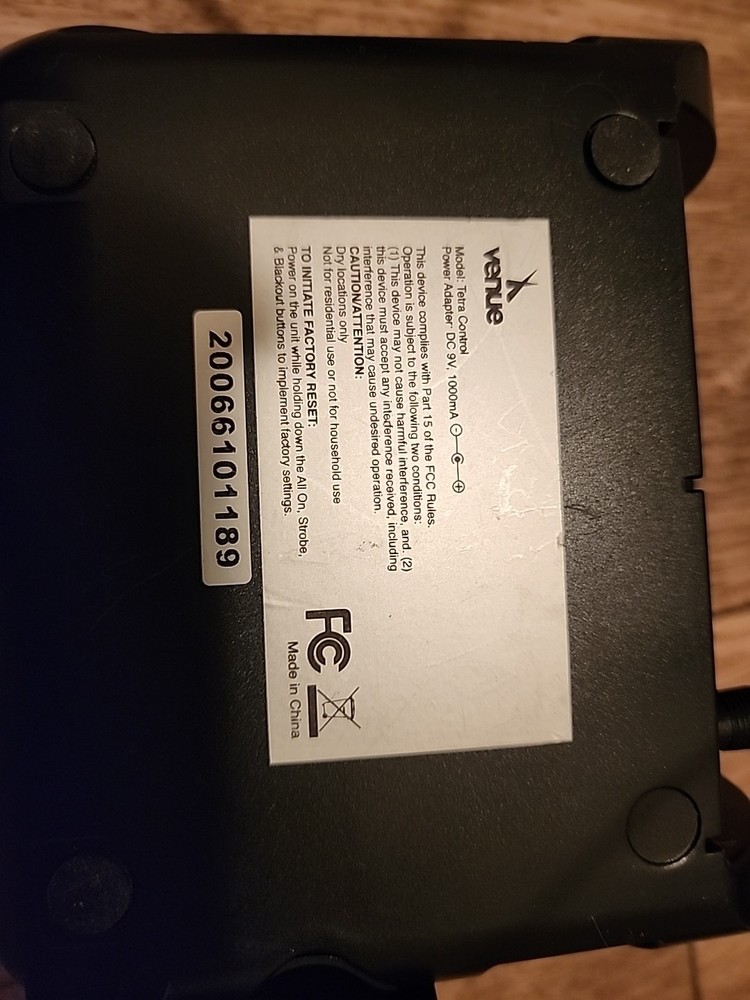 Venue Light Conductor Intuitive DMX Controller and Footswitch Black