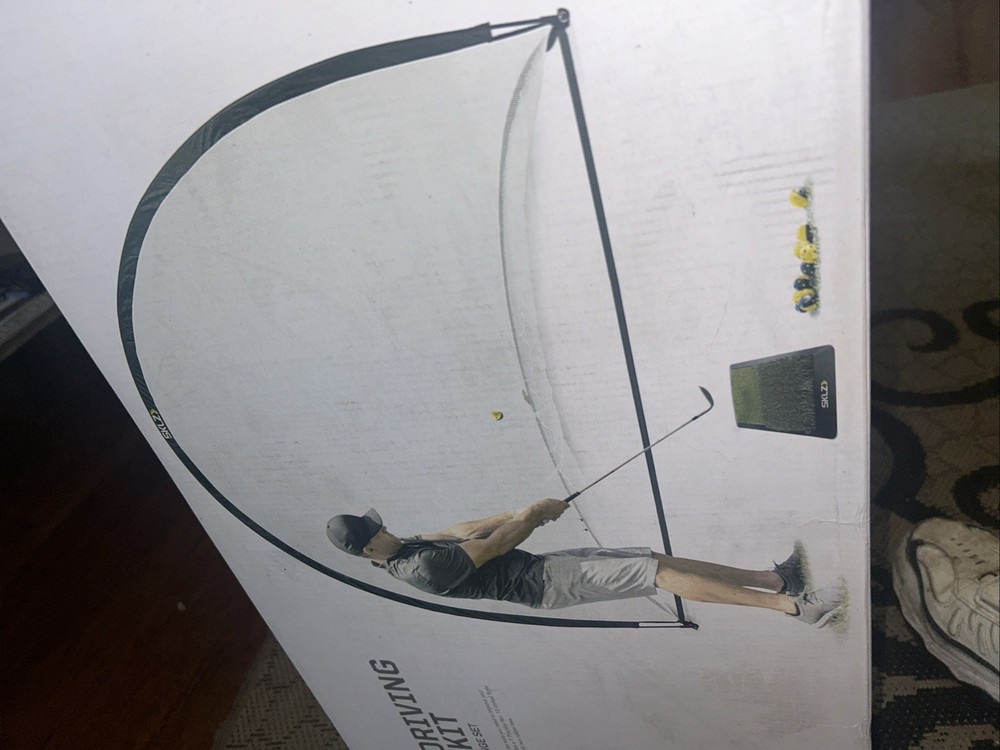 SKLZ Home Driving Range Kit Easy Setup Golf Range Set NEW Open Box