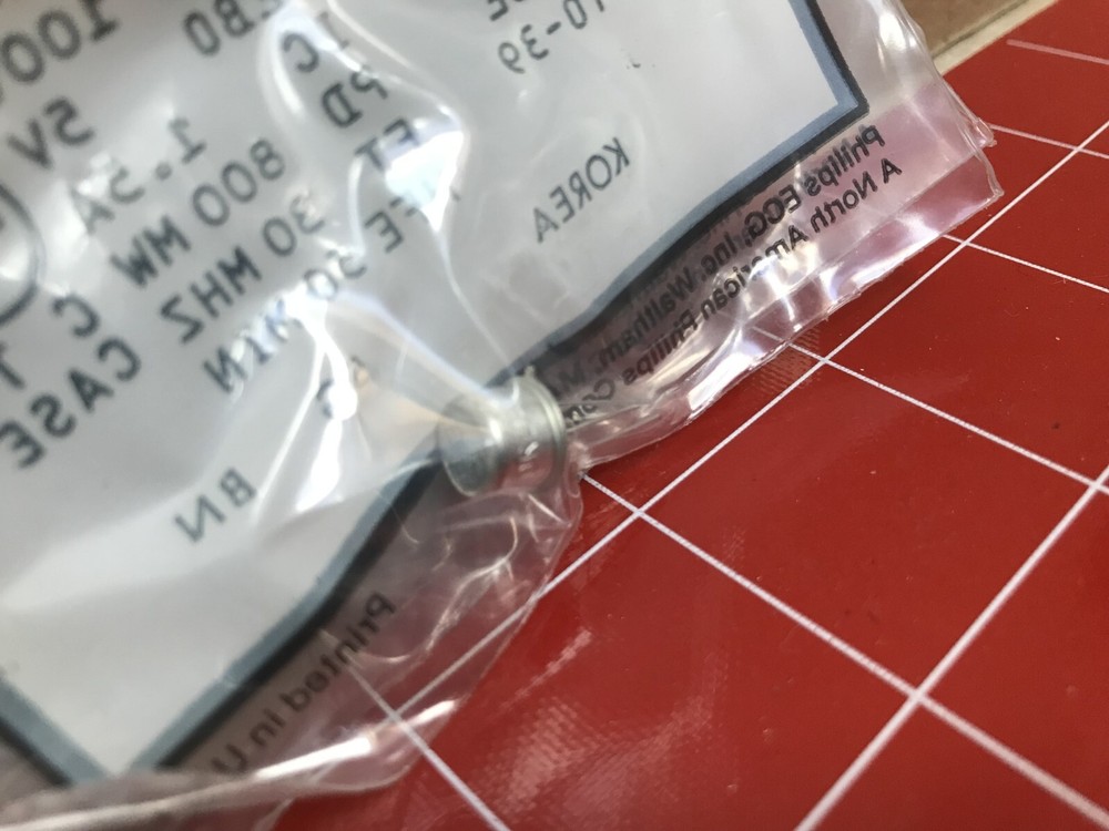 ECG324 NPN TRANSISTOR - SI AF POWER AMP