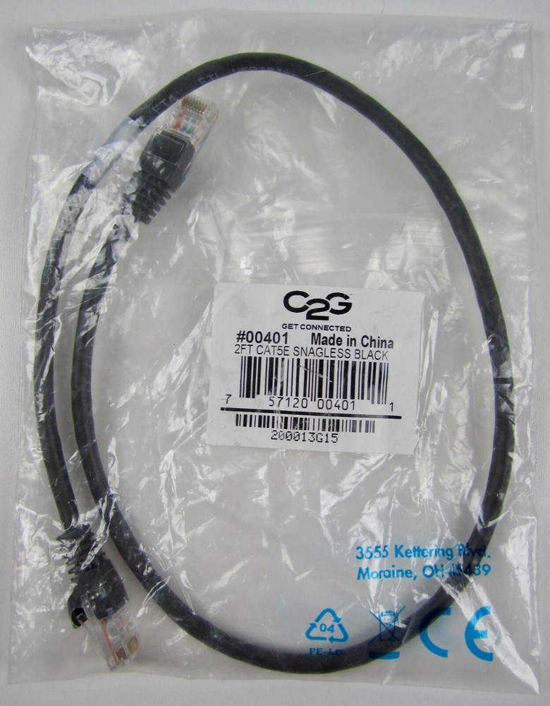 NEW! C2G 00401 2ft Cat5e Snagless Unshielded (UTP) Network Patch Cable - Black