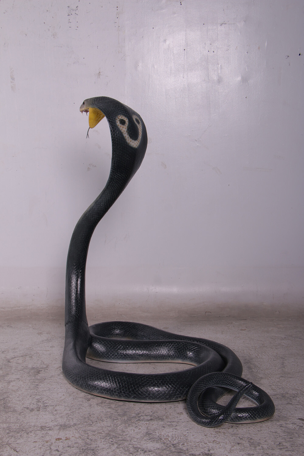 King Cobra Snake Life Size Resin Statue Jungle Decor Safari Reptile Display Prop