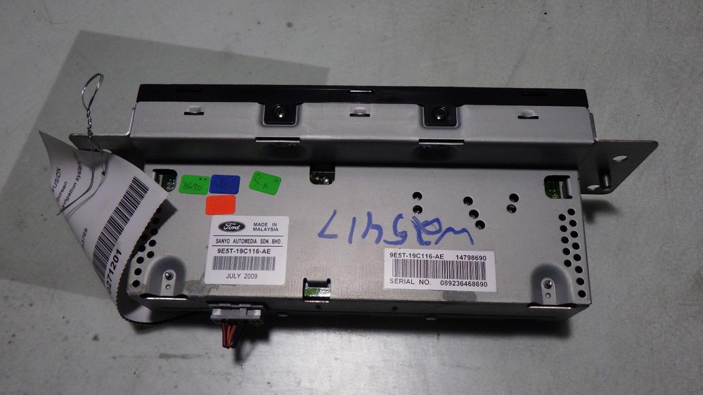 10 FORD FUSION Info Screen