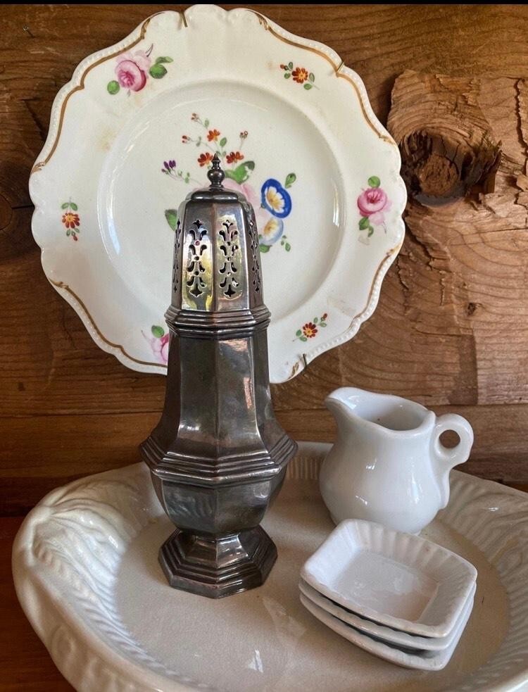 Antique English Muffineer