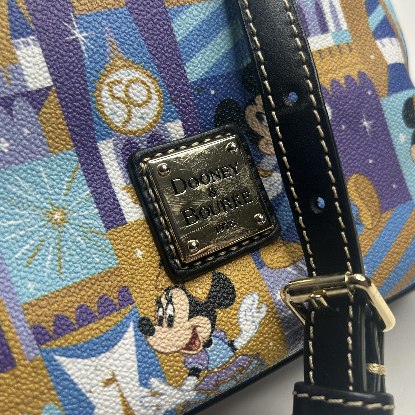 2021 DOONEY & BOURKE Walt Disney World 50th Anniversary Crossbody Bag Purse