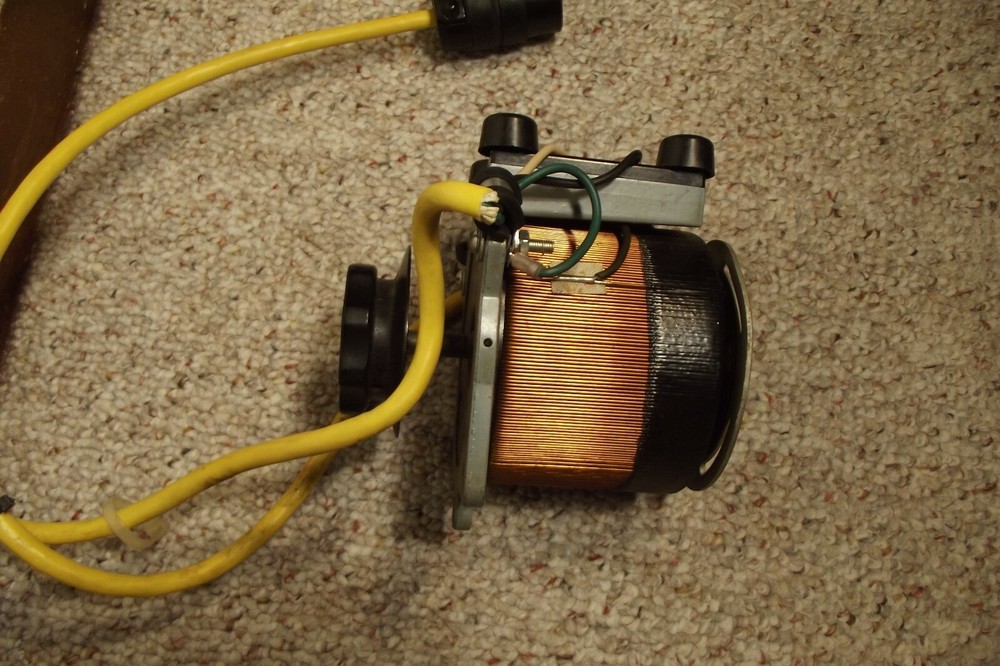 SUPERIOR POWERSTAT VARIABLE AUTOTRANSFORMER 1.4 KVA TYPE