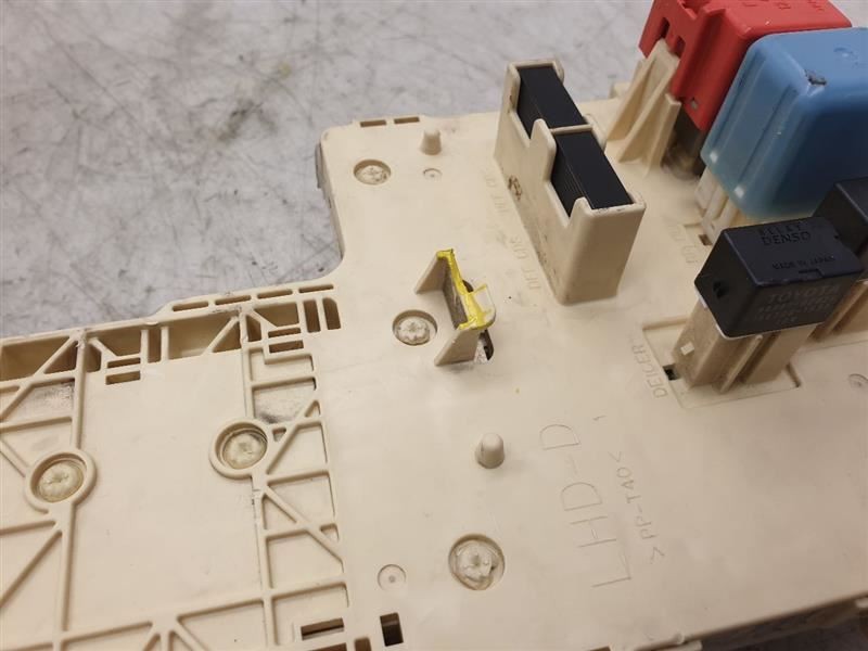 02-05 LEXUS LS300 MULTIPLEX NETWORK BODY CONTROL MODULE ECM ASSEMBLY