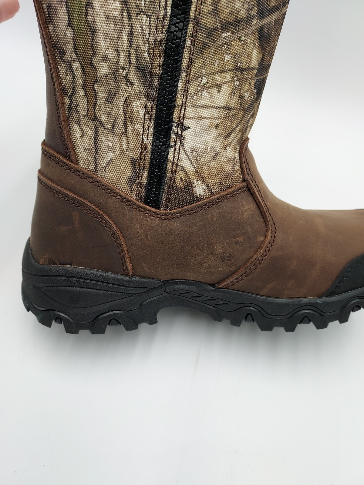 Magellan Outdoors Womens Sz 6B Snake Shield Armor 3.0 Realtree Edge APX (K4-D3)