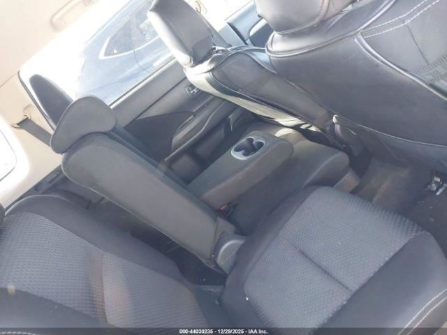 OUTLANDER 2017 Glove Box 4944629