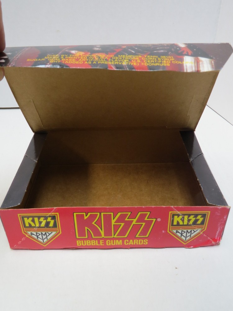 KISS DONRUSS SERIES I EMPTY BOX + 4 SEALED PACKS AUCOIN 1978