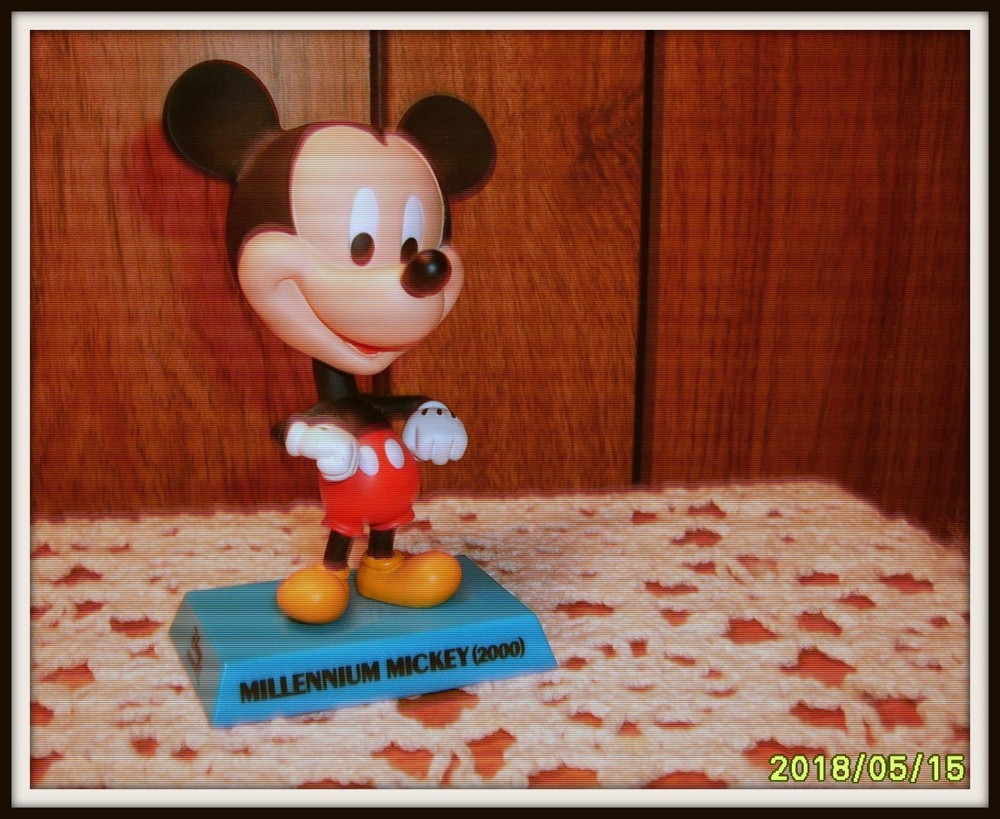 Millennium Mickey Mouse Bobble Head Figure (2000) Upper Deck Entertainment NEW