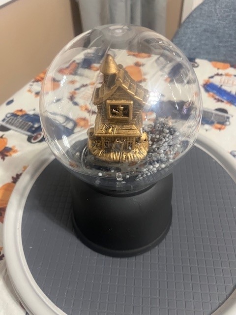 Halloween House Musical Snow Globe