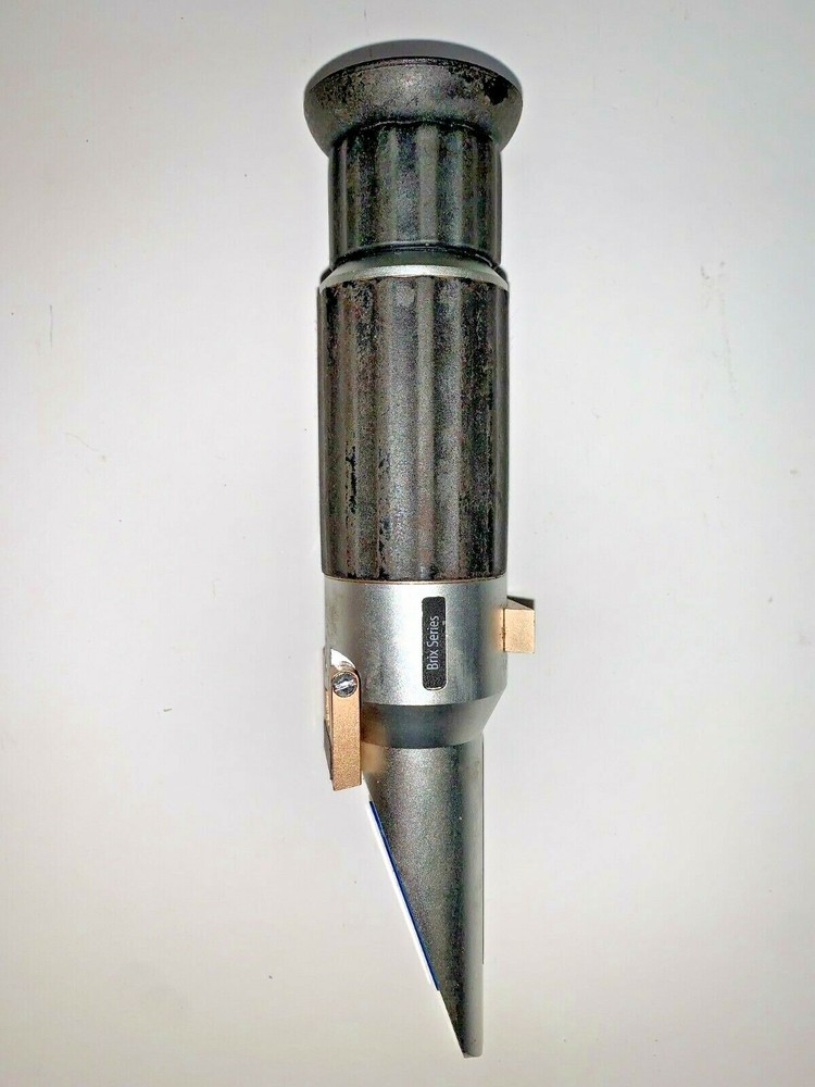 LAXCO PORTABLE REFRACTOMETER, 0°- 32° BRIX RANGE, +/-0.2° ACCURACY, 1ML VOLUME