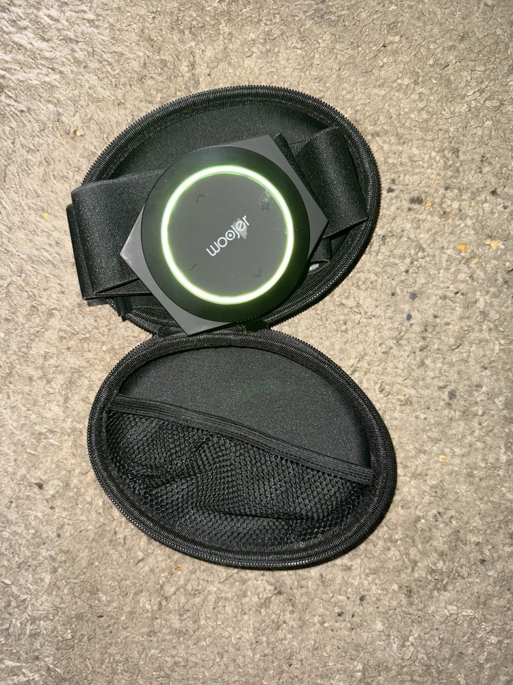 Woojer Strap 3 Black with hard case included