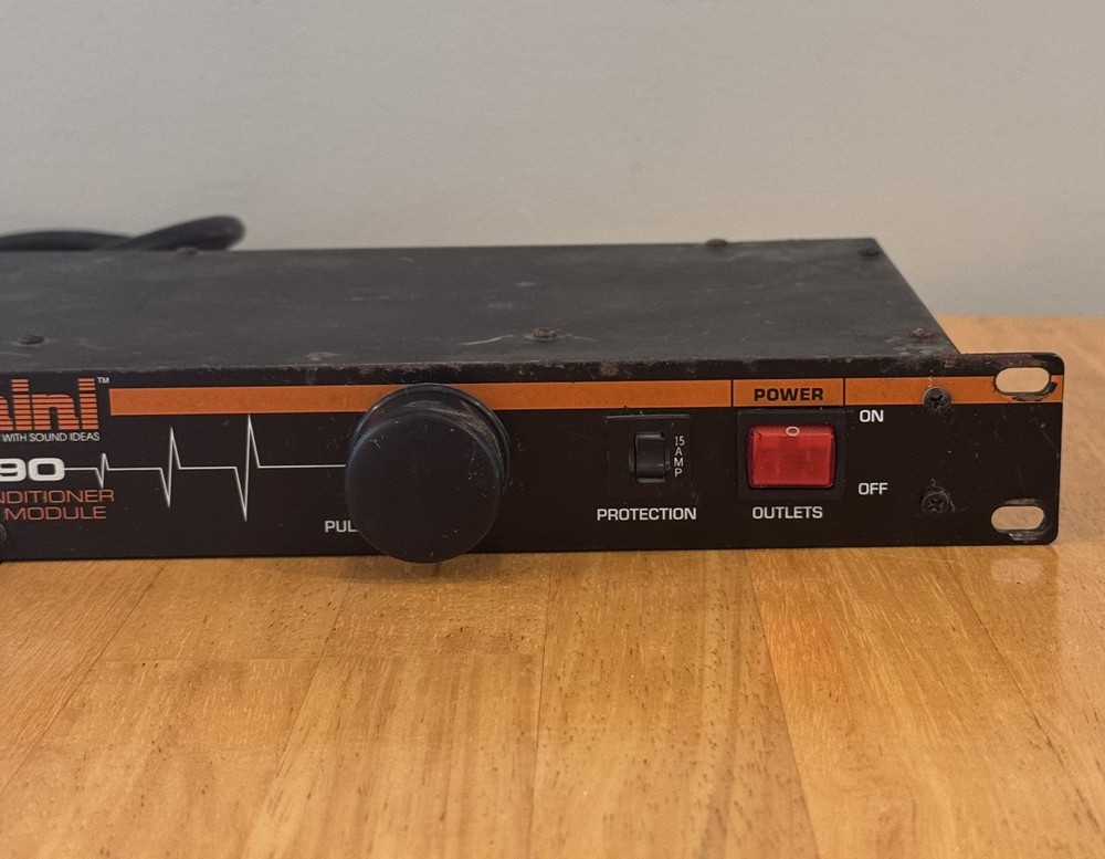 Gemini PL-90 Rack Mount Power Conditioner and Light Module (Outlets do not work)