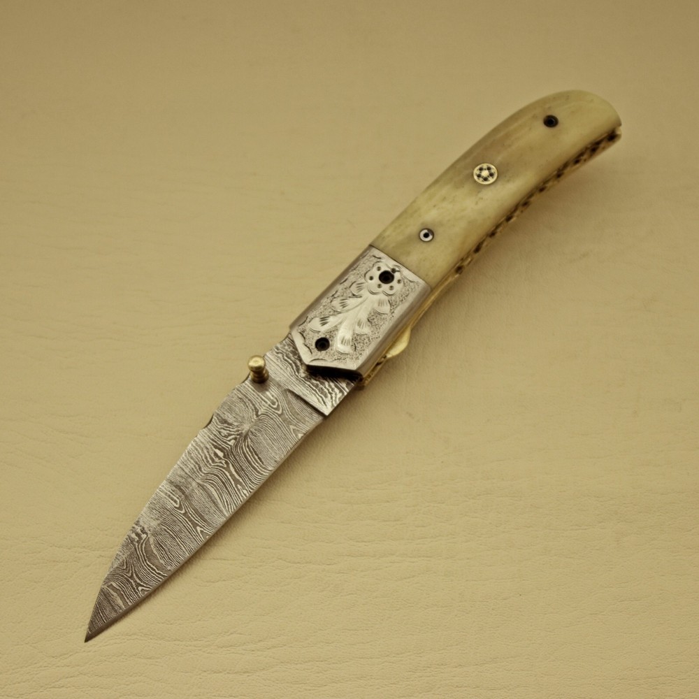 CLASSICAL CUSTOM HANDMADE DAMASCUS BLADE FOLDING POCKET KNIFE (Silver Engrave)