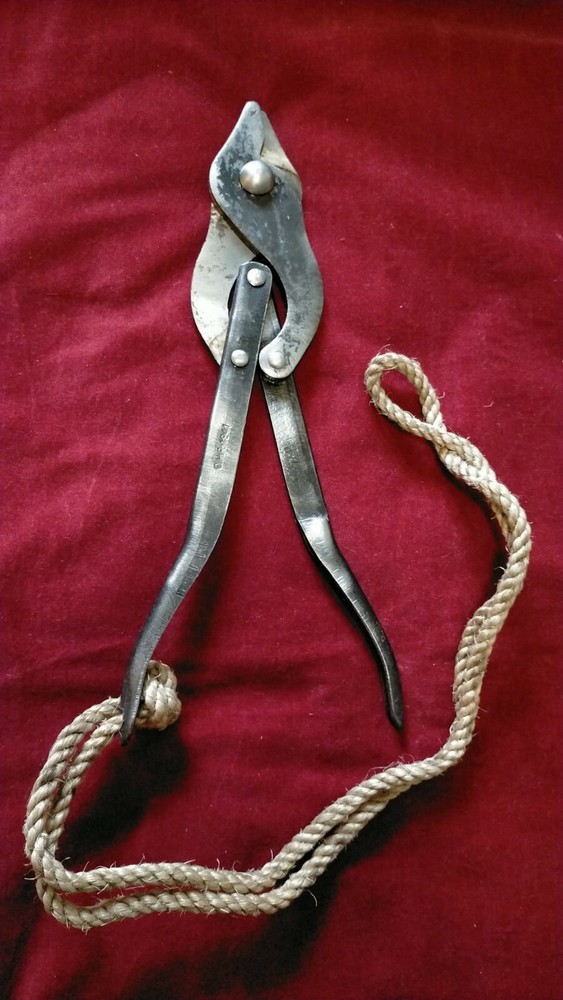 Original WW2 British Army Folding Wire Cutters 1941.