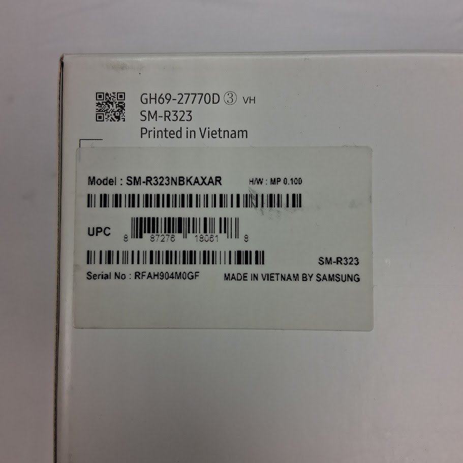 New In Box SEALED Samsung Gear VR Powered By Oculus SM-R323