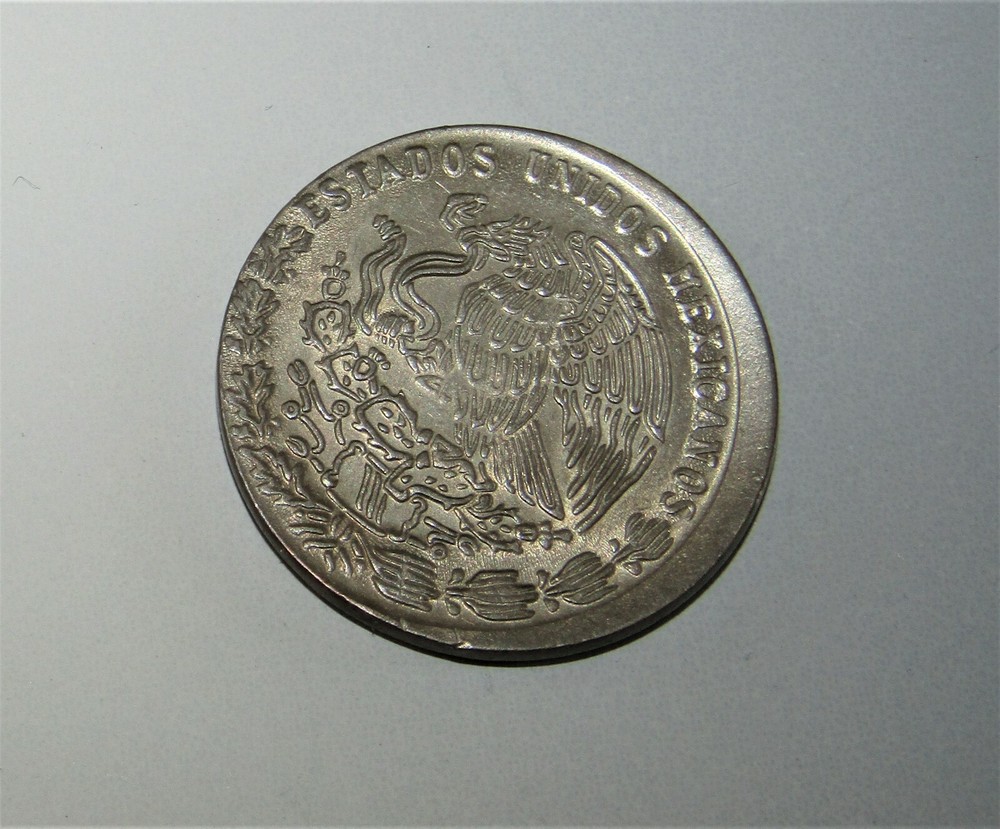 1975 MEXICO 20c. ERROR Off Center Strike