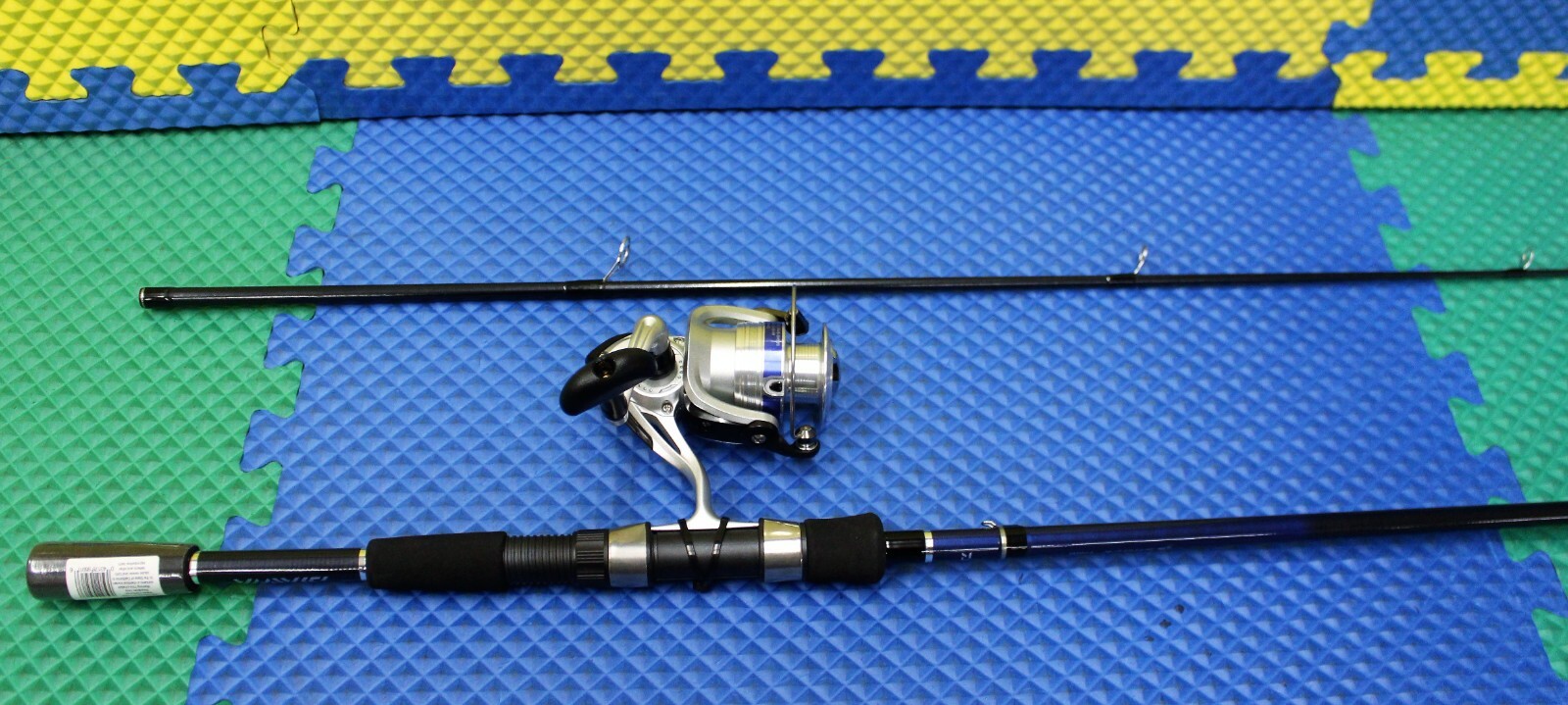 Daiwa Shock Spinning Combo 7' 0" Rod W/3000-2B Reel 2BB DSK30-2B/F702M