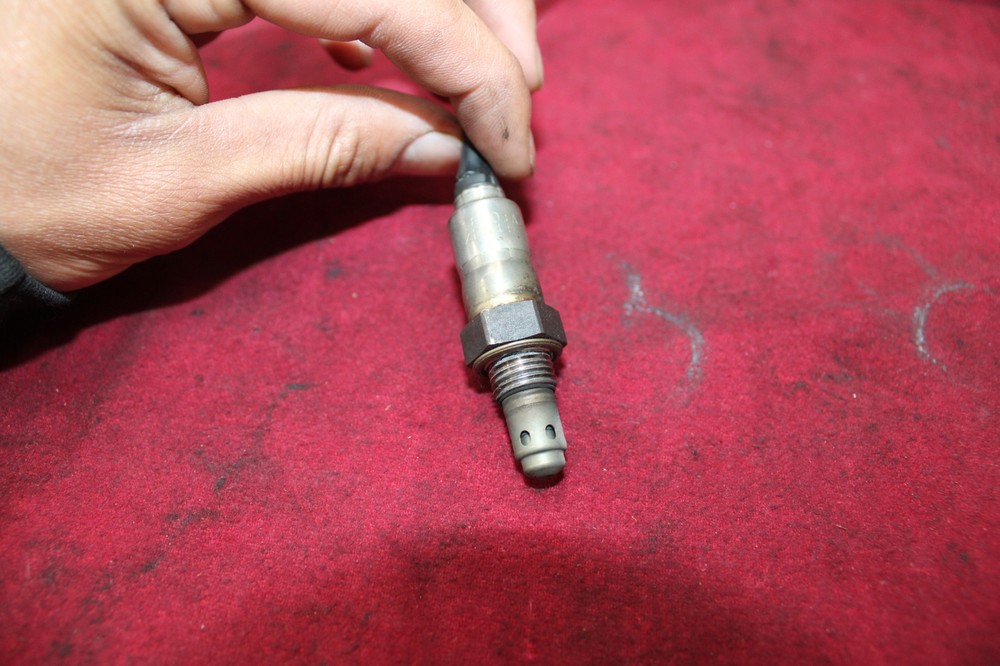 21 SUZUKI GSXS750 OXYGEN O2 EXHAUST GAS LAMBDA SENSOR