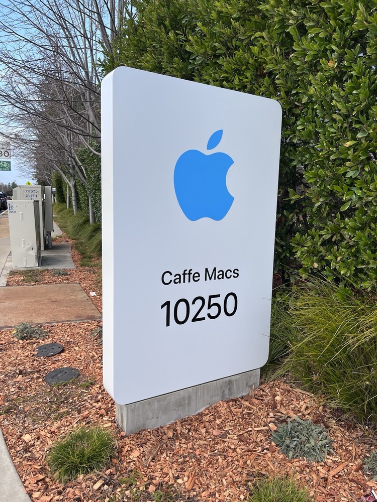 APPLE Software ENGINEER T-SHIRT Black Extra Small XS Week of Code 2023 WoC Dev