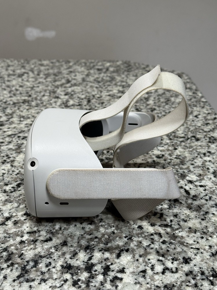 Oculus Quest 2 256GB Advanced All-in-one VR Headset – White