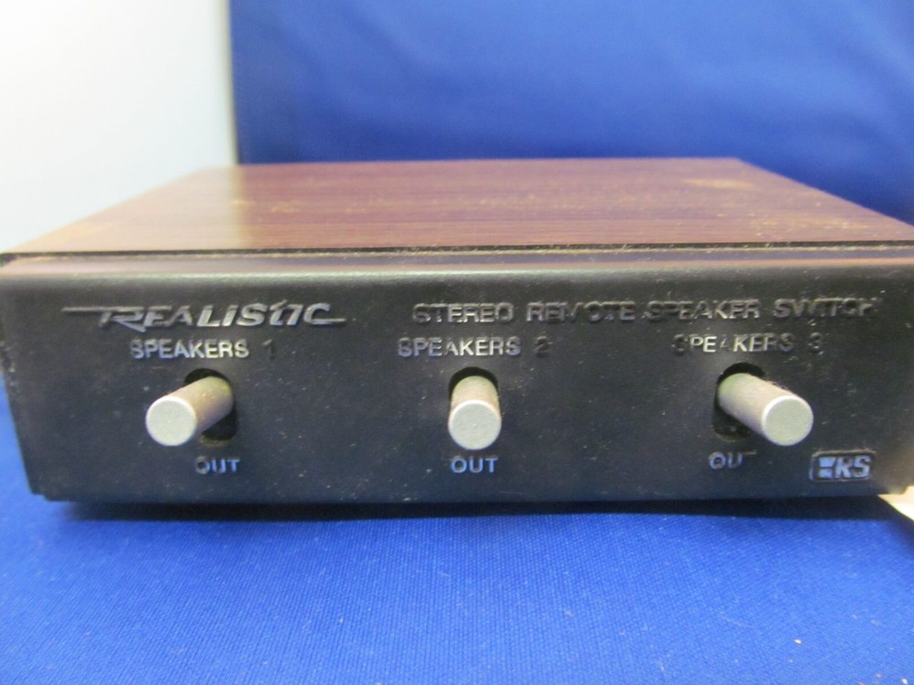 REALISTIC STEREO REMOTE SPEAKER SWITCH 40-125A WITH MANUAL SHEET