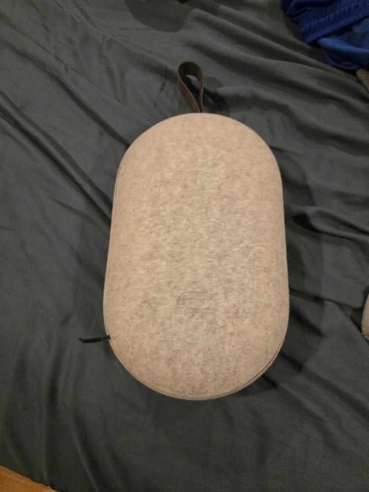 Meta Quest 2 VR Headset Bundle - Great Condition + Accessories