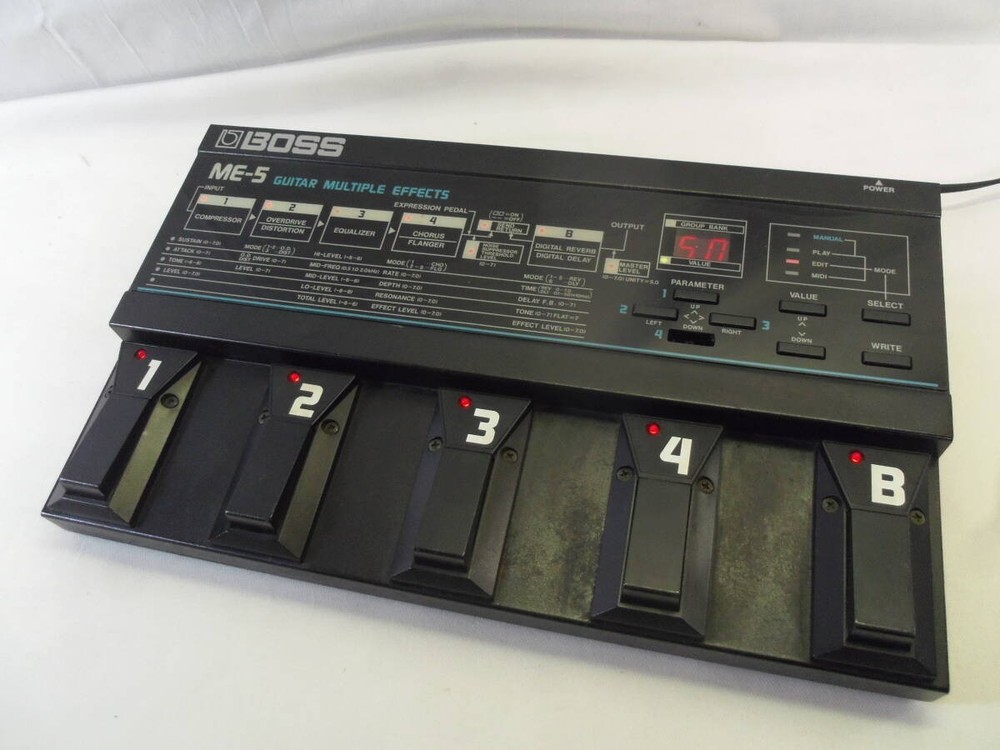Boss ME-5 Analog Multi Effect processor Pedal 100V