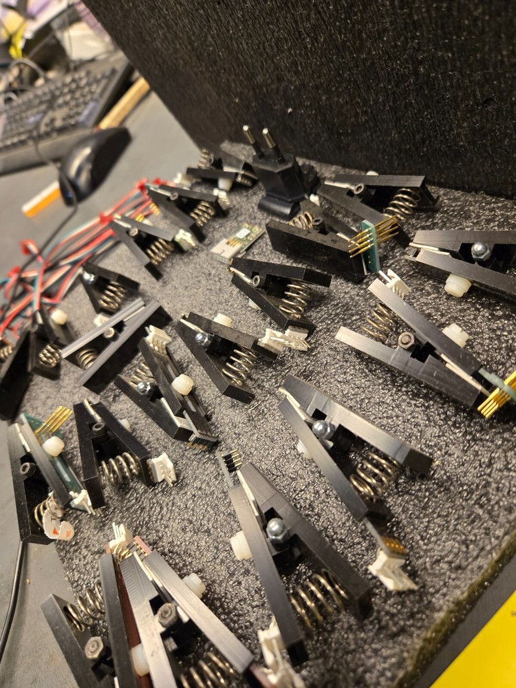 POGO pins Test/Programming/Debug Clips