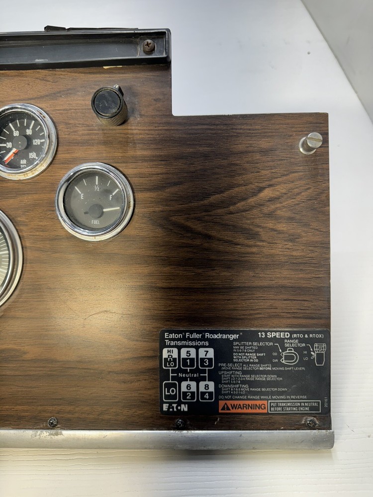 1981 Peterbilt 362 Cabover Instrumental Cluster Dash