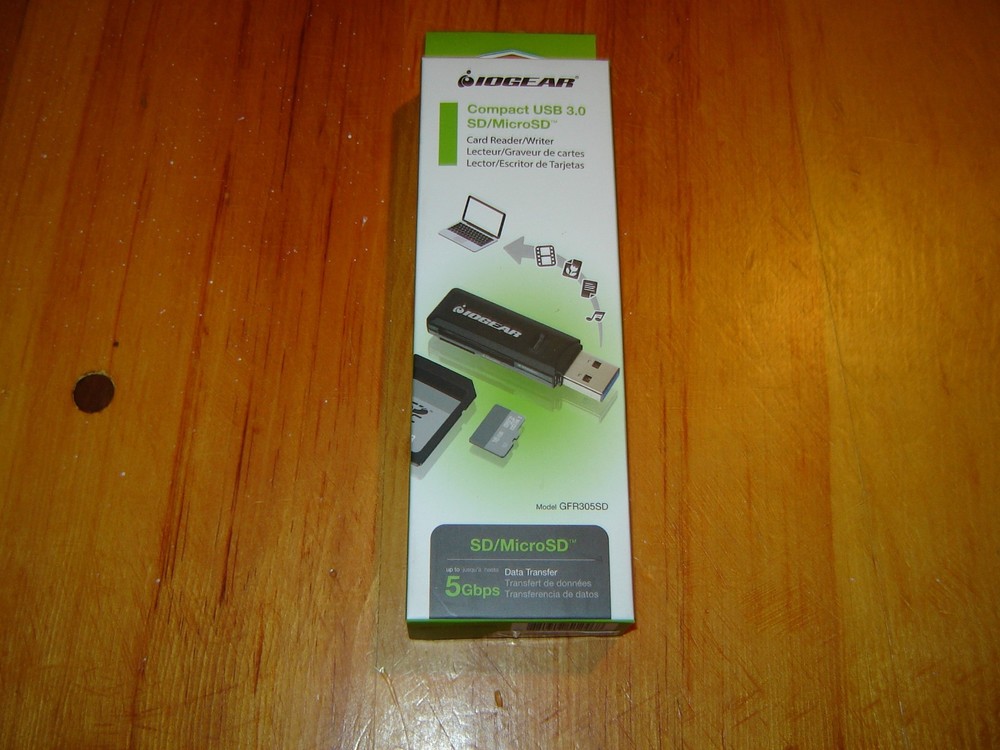 IOGEAR Compact USB 3.0 SD/MicroSD Card Reader/Writer