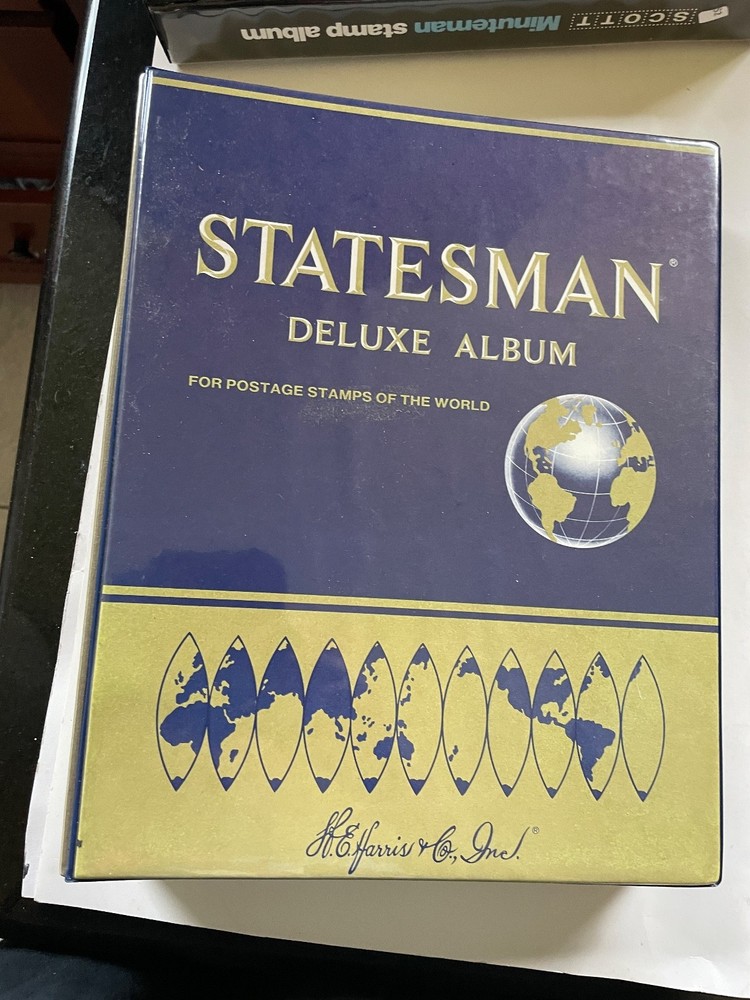Harris Statesman Deluxe Album-For Postage Stamps of the World