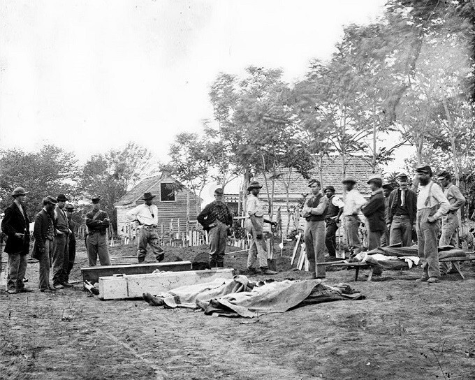 Burial of Soldiers - Fredericksburg, VA 8"x 10" Civil War Photo Picture #69