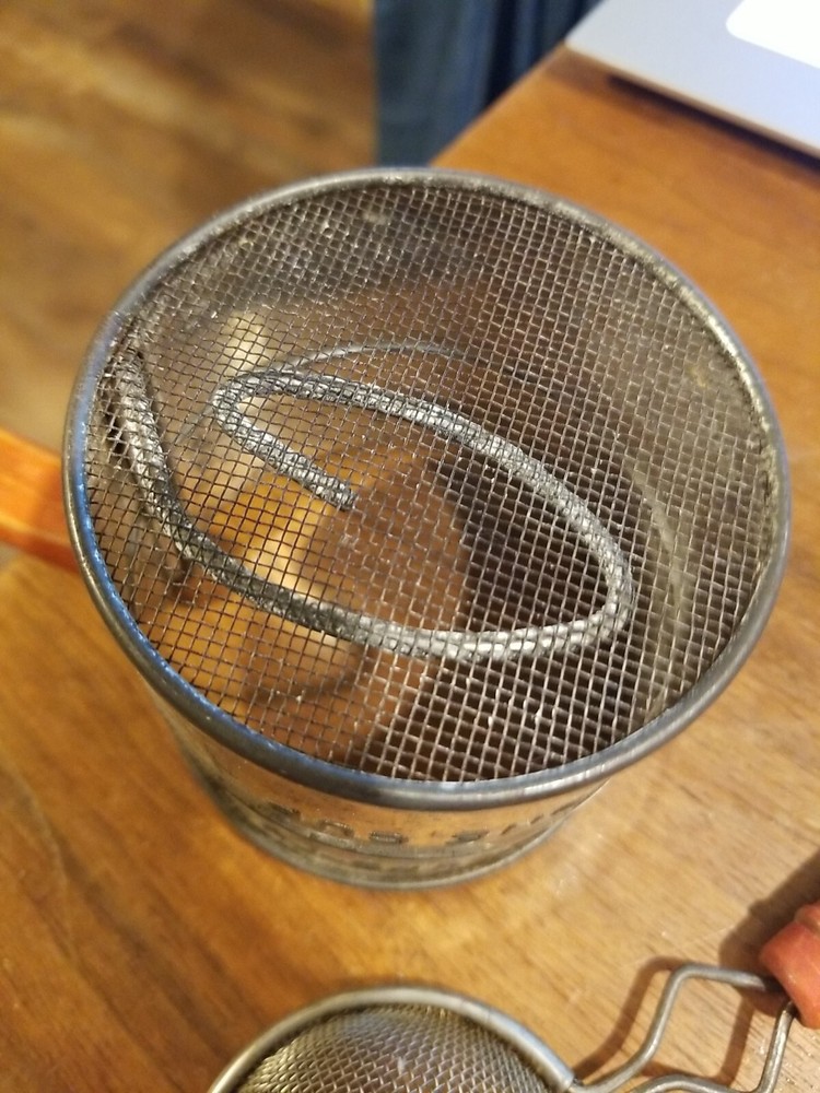 2 Red Handle Kitchen Utensils