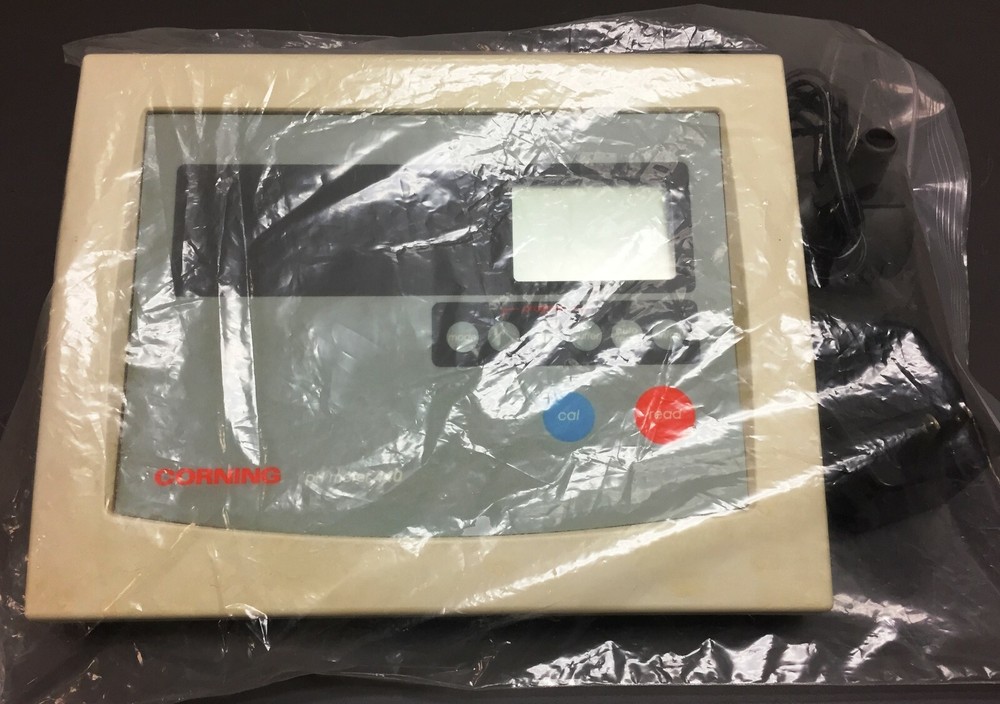Corning Model 440 pH Meter