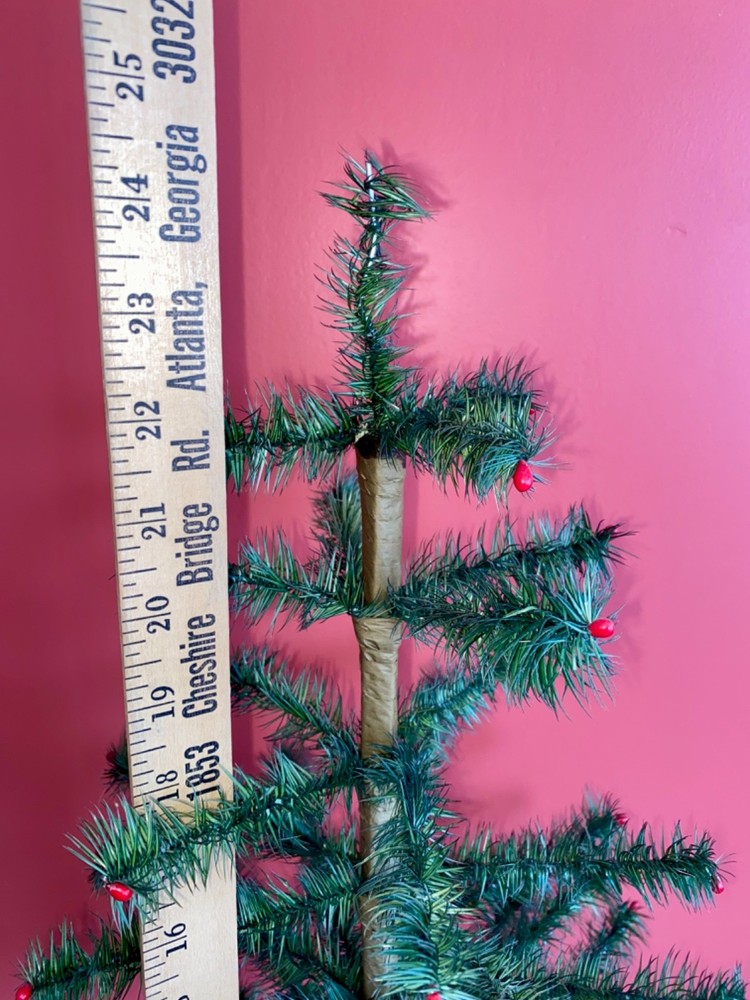 25" Feather Tree, 36 Branches, Nice Quality, Christmas!