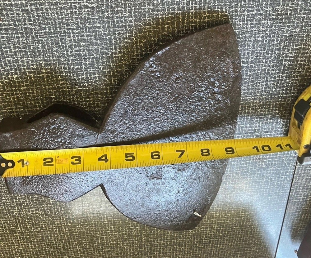 VINTAGE BROAD AXE , HEWING Axe
